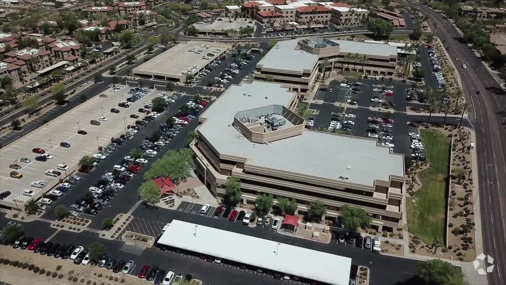 7720 N 16th St, Phoenix, AZ à vendre - Vidéo aérienne par drone – Image 2 sur 8