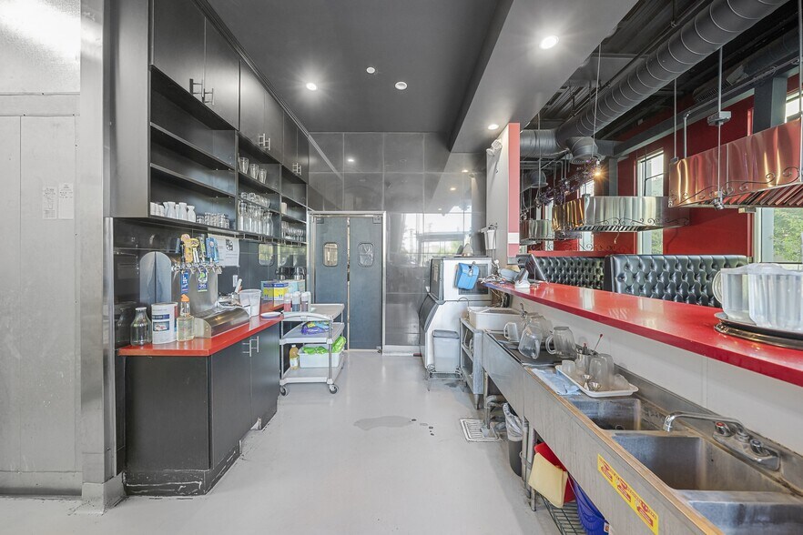 1088 S Baldwin Ave, Arcadia, CA à louer - Photo de l’immeuble – Image 3 sur 27