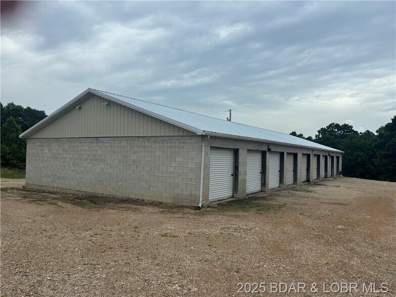 633 Hiland cir, Kaiser, MO à vendre - Photo de l’immeuble – Image 2 sur 16