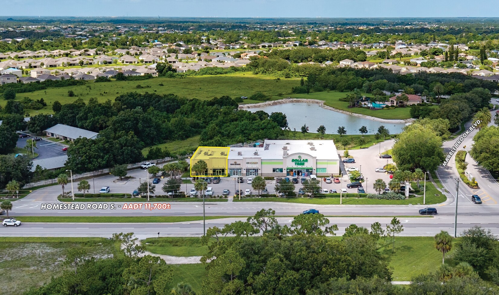 120 Homestead Rd S, Lehigh Acres, FL à louer Photo principale– Image 1 sur 8