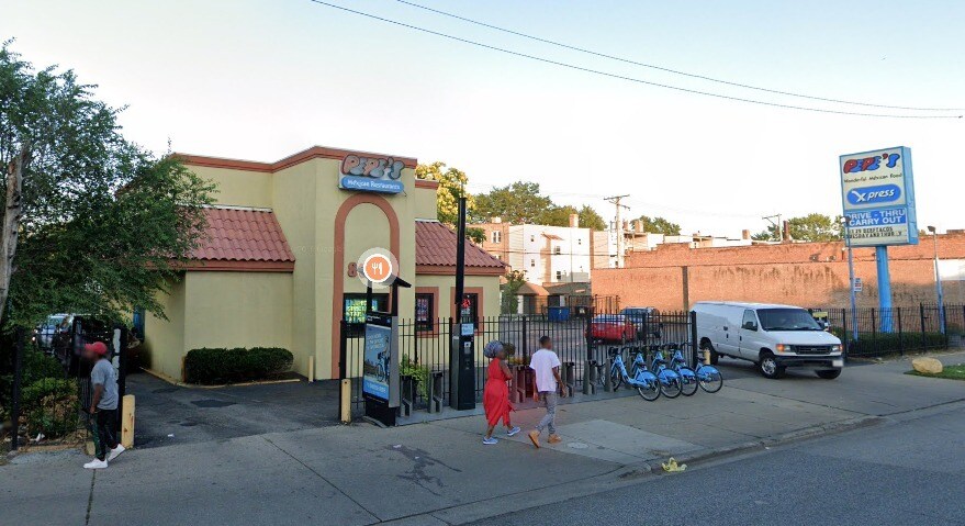 8315 S Cottage Grove Ave, Chicago, IL à louer - Photo de l’immeuble – Image 3 sur 4
