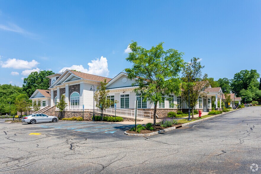 330 Changebridge Rd, Montville, NJ à vendre - Photo de l’immeuble – Image 2 sur 10