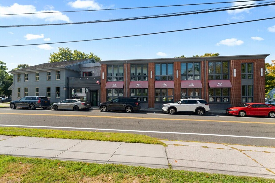 18 Church St, Guilford, CT à louer - Photo principale – Image 1 sur 4