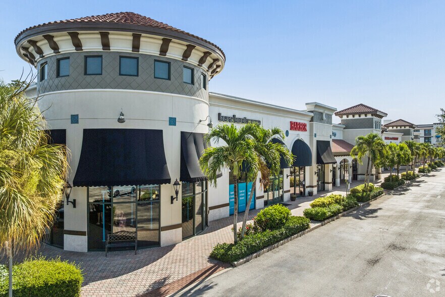 10020 Coconut Rd, Estero, FL à louer - Photo de l’immeuble – Image 1 sur 14