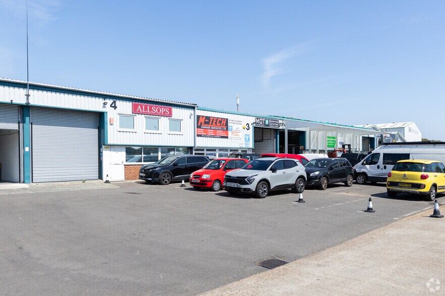 Meadow Rd, Worthing à louer - Photo de l’immeuble – Image 3 sur 4