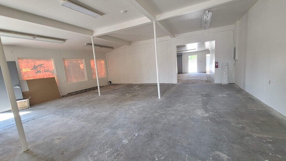 605 E Valley Blvd, Colton, CA à louer - Photo intérieure – Image 3 sur 18