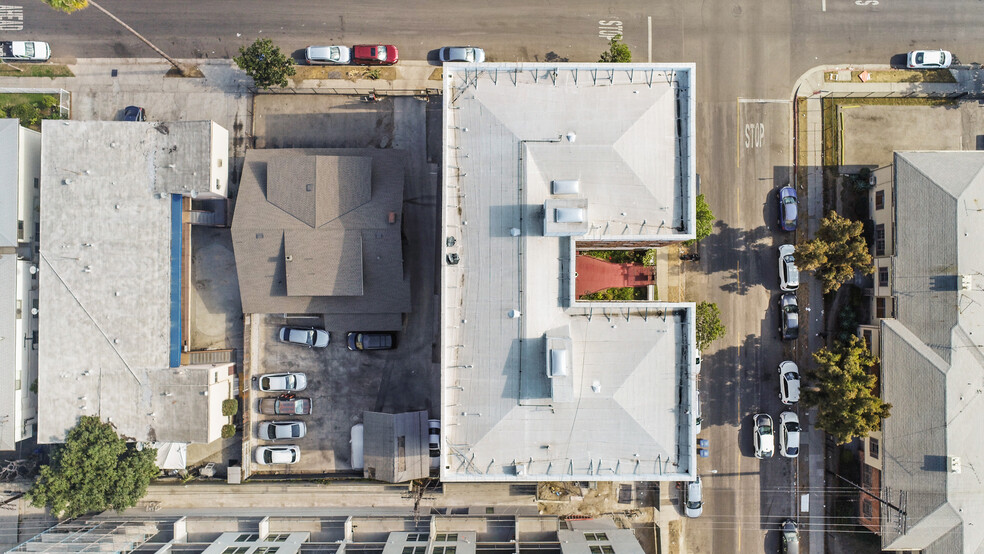 863 S St Andrews Pl, Los Angeles, CA à vendre - Photo de l’immeuble – Image 2 sur 5