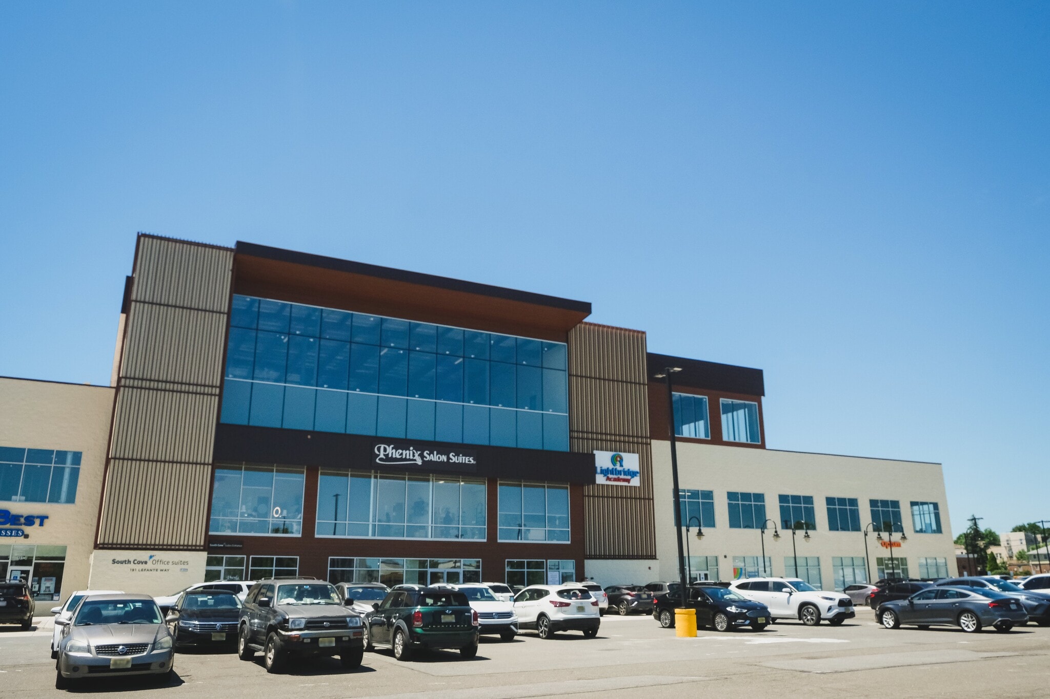 191 Lefante Way, Bayonne, NJ à louer Photo principale– Image 1 sur 13