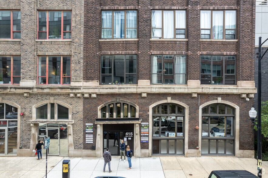 415 W Huron St, Chicago, IL à louer - Photo de l’immeuble – Image 3 sur 13