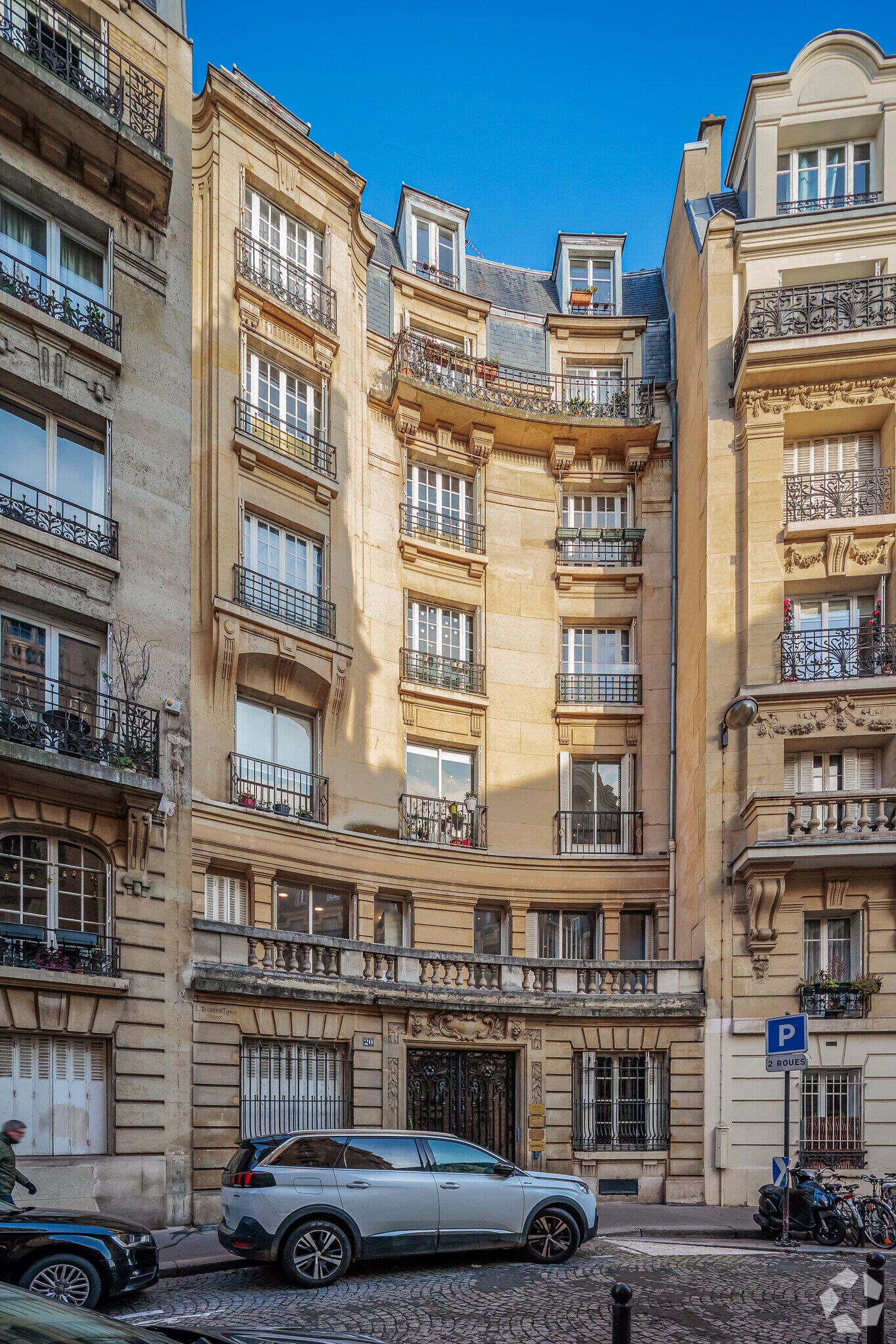 20 Rue Eugène Manuel, Paris à louer Photo de l’immeuble– Image 1 sur 9