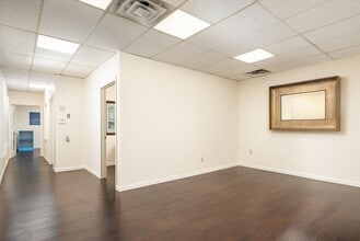 365 W 2nd Ave, Escondido, CA à louer Photo intérieure– Image 2 sur 7