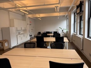 180 Varick St, New York, NY à louer Photo intérieure– Image 2 sur 3