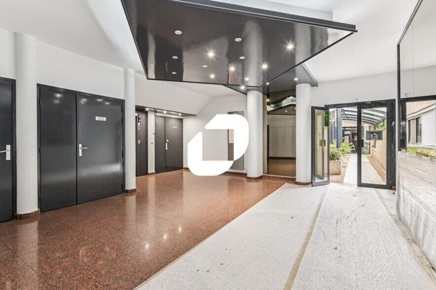 Bureau dans Boulogne-Billancourt à louer - Hall d’entrée – Image 2 sur 15