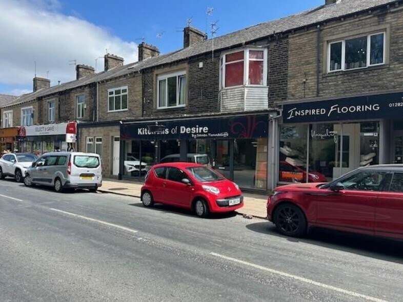 13-15 Colne Rd, Earby à vendre - Photo de l’immeuble – Image 2 sur 3