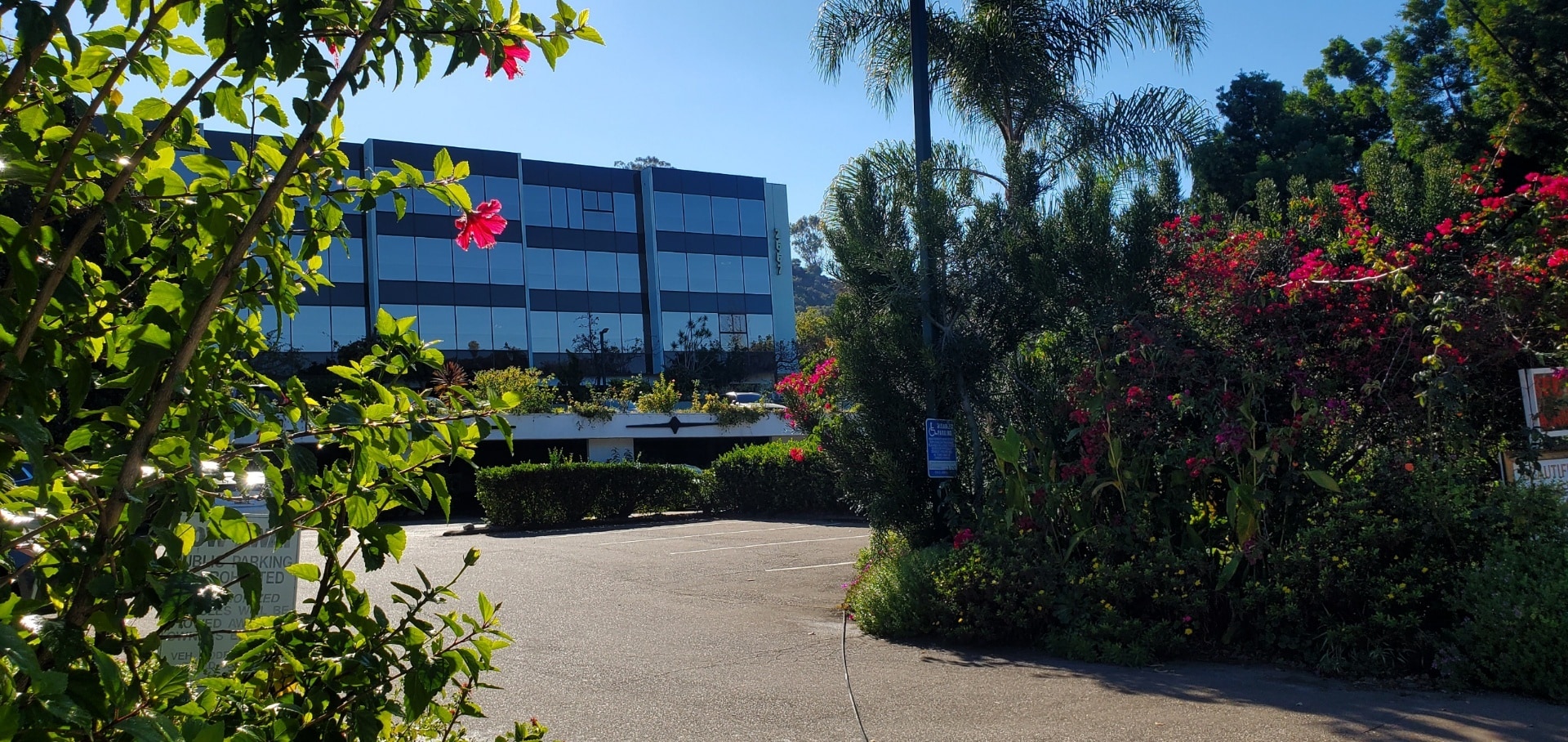 2667 Camino del Rio S, San Diego, CA à louer Photo intérieure– Image 1 sur 35