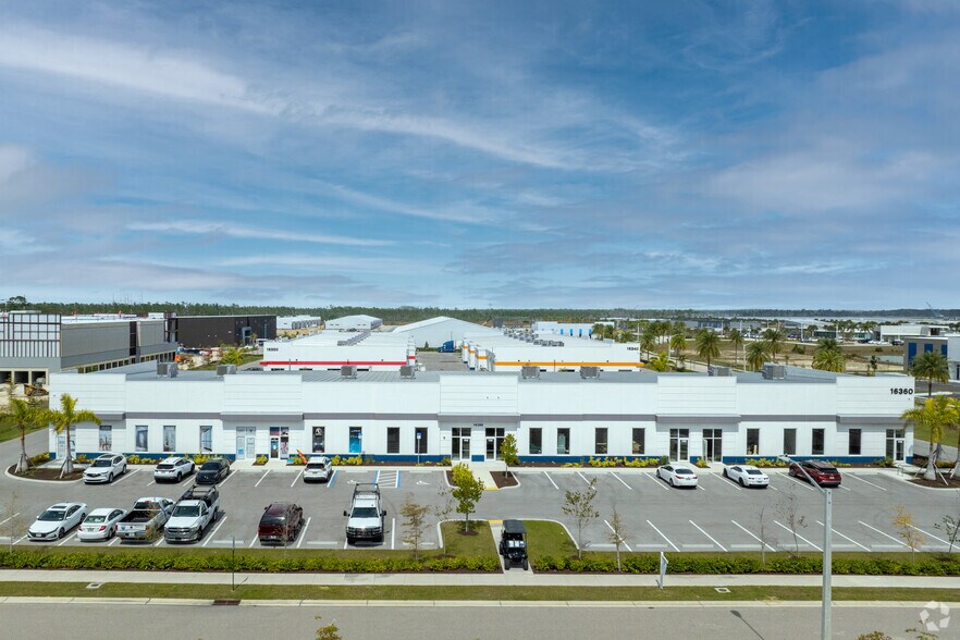 16360 Innovation Ln, Fort Myers, FL à vendre - Photo principale – Image 1 sur 10