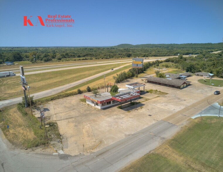 Premier I-40 Truck Stop Location portefeuille de 4 biens à vendre sur LoopNet.fr - Photo de l’immeuble – Image 2 sur 17