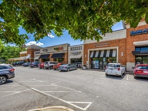 1829 Hendersonville Rd, Asheville, NC à louer Photo de l’immeuble– Image 1 sur 21