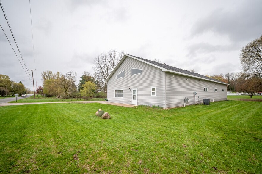 410 Division st, Hersey, MI à vendre - Photo de l’immeuble – Image 3 sur 28