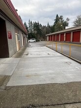 12715 Miller Rd NE, Bainbridge Island, WA à louer Photo intérieure– Image 1 sur 6