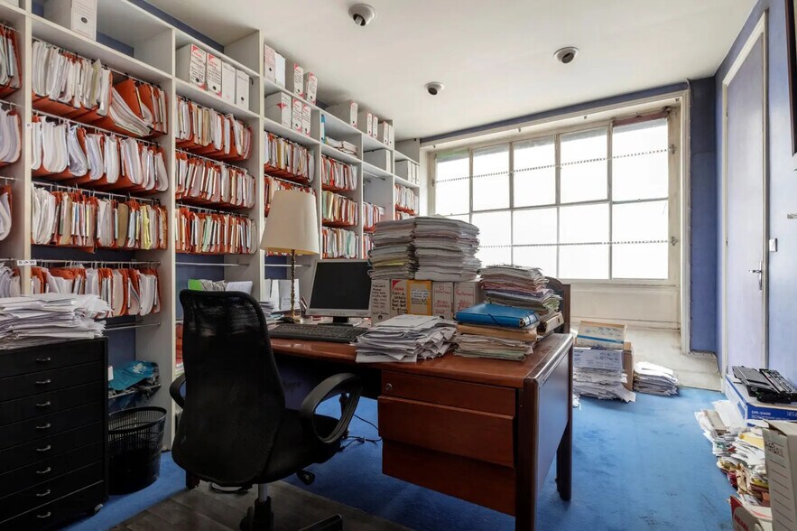 Bureau dans Paris à vendre - Photo de l’immeuble – Image 2 sur 7