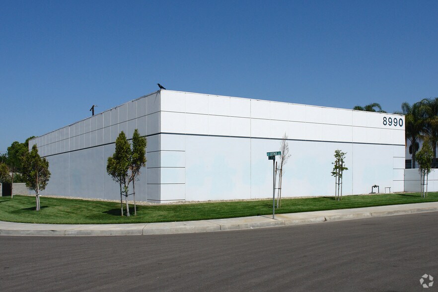 8990 Cottage Ave, Rancho Cucamonga, CA à vendre - Photo de l’immeuble – Image 3 sur 3