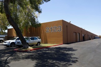 Plus de détails pour 2123 S Priest Dr, Tempe, AZ - Industriel/Logistique à louer