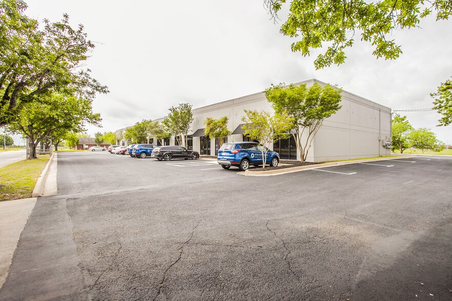 150 Settlement Dr, Bastrop, TX à louer - Autre – Image 2 sur 10