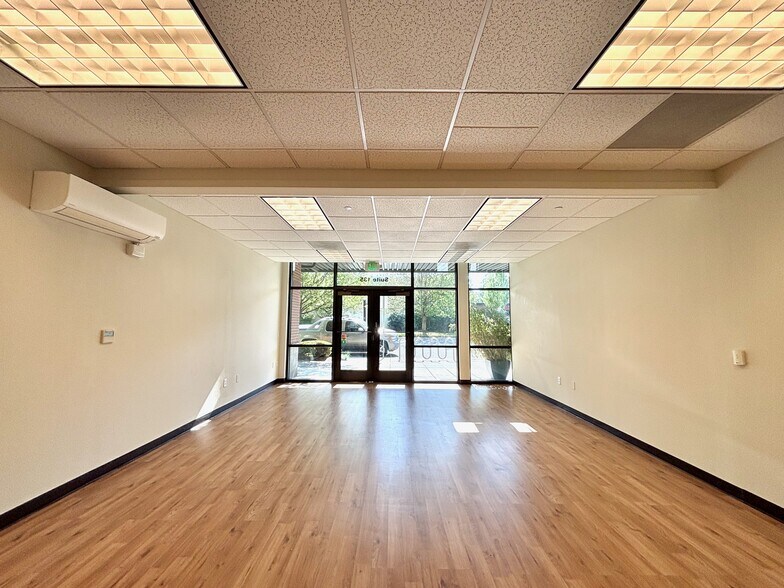 1127 Broadway St NE, Salem, OR à louer - Photo de l’immeuble – Image 3 sur 6