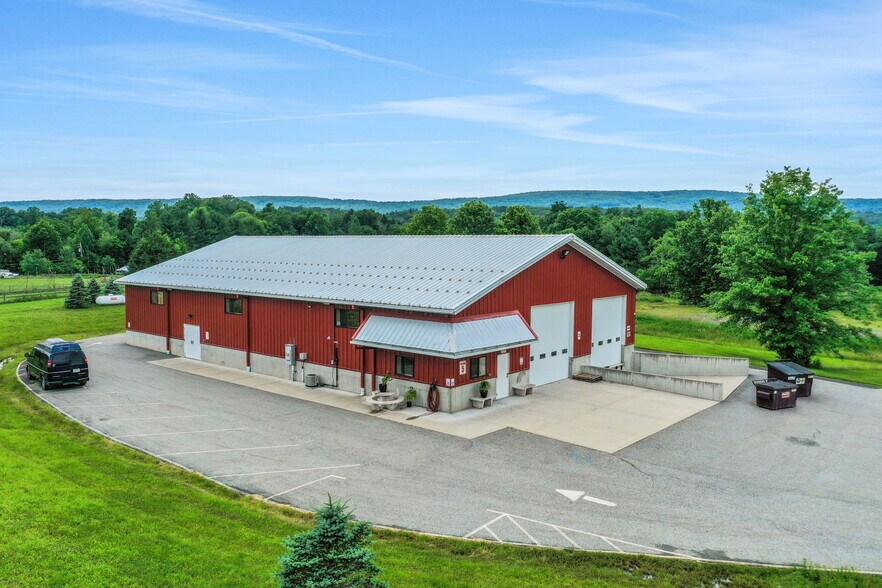 269 Stone Schoolhouse Rd, Bloomingburg, NY à vendre - Photo de l’immeuble – Image 3 sur 91