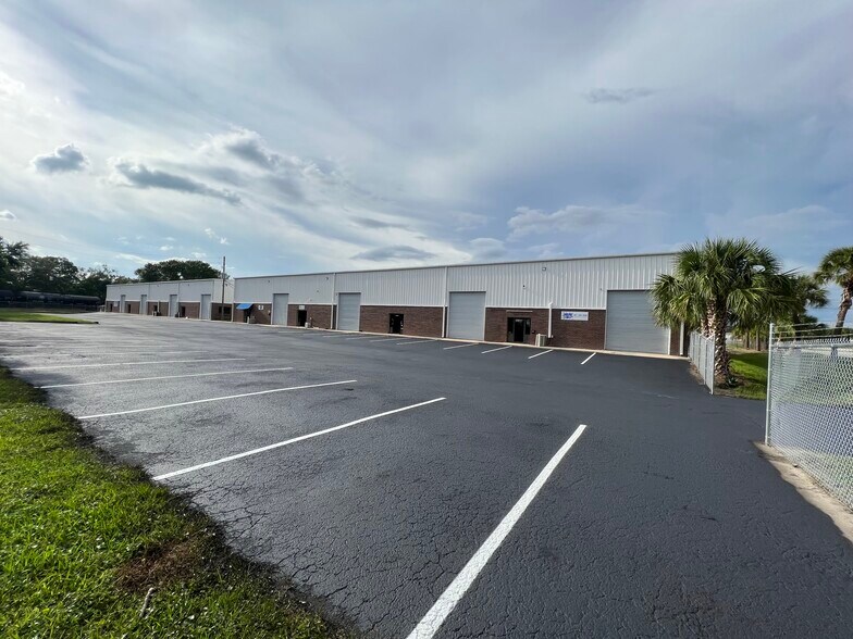 5612 Carder Rd, Orlando, FL à louer - Photo de l’immeuble – Image 1 sur 9