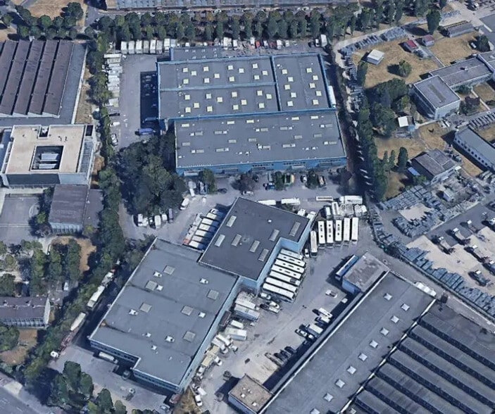 Local d’activités dans Le Blanc-Mesnil à louer - Aérien – Image 2 sur 3