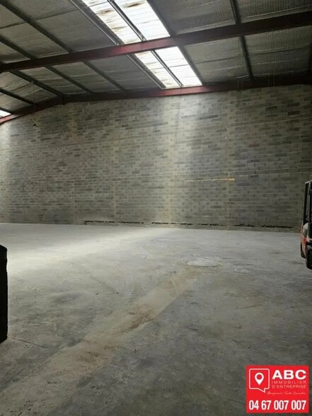 Local d’activités dans Sète à louer - Photo intérieure – Image 2 sur 5