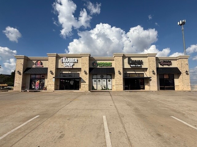 2115 NW 122nd St, Oklahoma City, OK à louer - Photo de l’immeuble – Image 2 sur 3