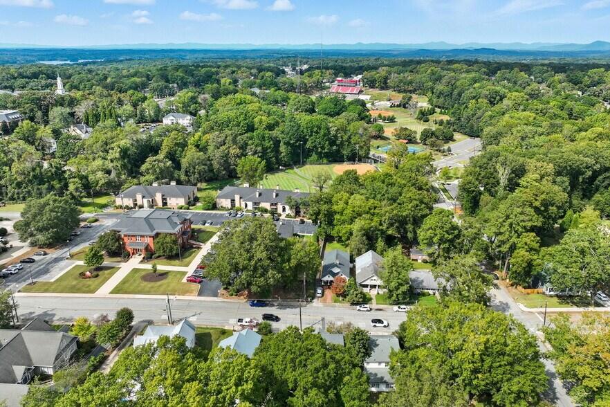 610 Candler St, Gainesville, GA à vendre - Photo de l’immeuble – Image 2 sur 28