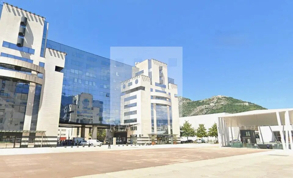 Bureau dans Grenoble à louer Photo de l’immeuble– Image 1 sur 13