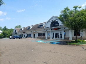 361 Post Rd W, Westport, CT à louer Photo de l’immeuble– Image 1 sur 5
