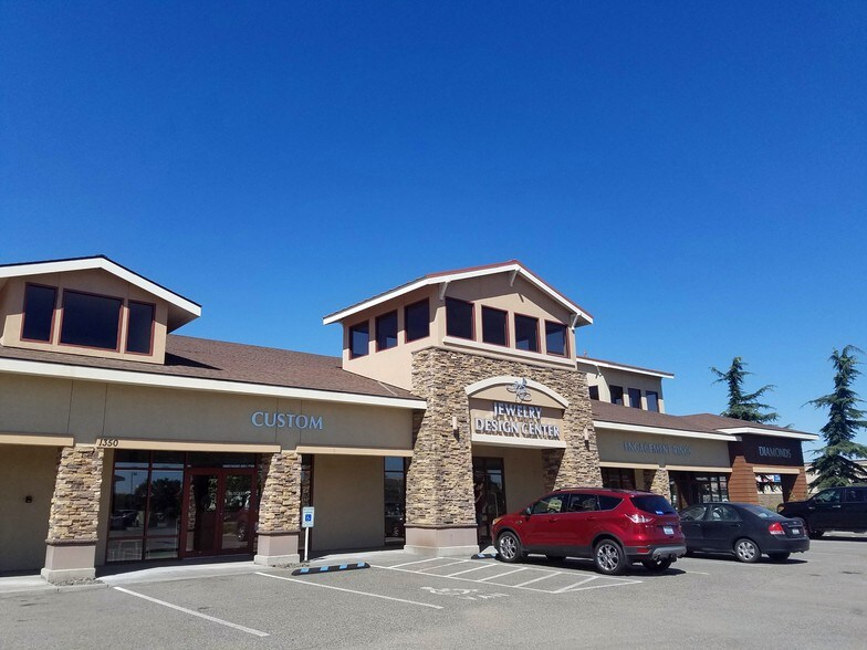 1350 N Louisiana St, Kennewick, WA à louer - Photo de l’immeuble – Image 3 sur 8