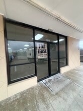 6502-6518 Del Monte Dr, Houston, TX à louer Photo intérieure– Image 2 sur 7