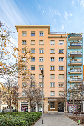 Plus de détails pour Plaça del Centre, 12, Barcelona - Local commercial à louer