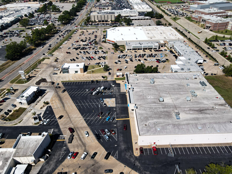 4820 S Broadway Ave, Tyler, TX à louer - Photo de l’immeuble – Image 3 sur 4