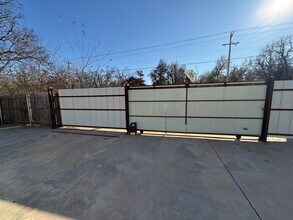 3875 E Waterloo Rd, Edmond, OK à louer Photo de l’immeuble– Image 2 sur 8