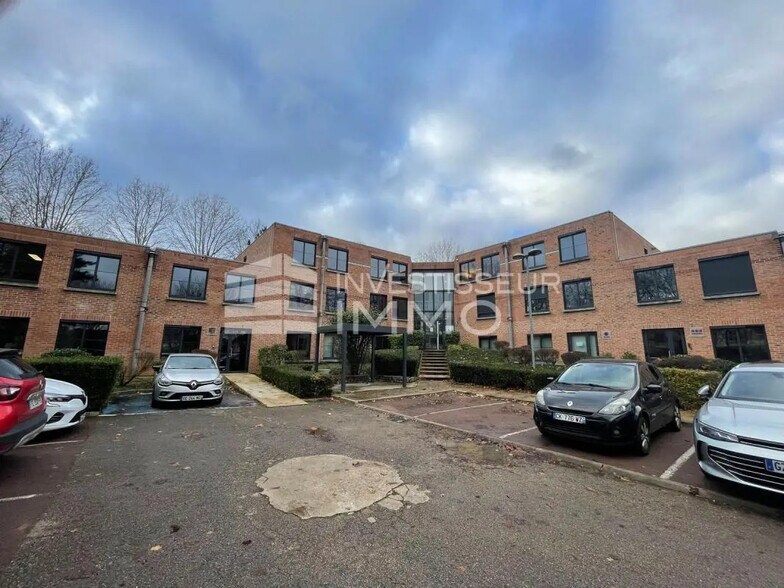Bureau dans Lognes à louer - Photo de l’immeuble – Image 2 sur 6