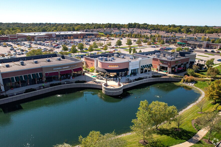 1160 Town and Country Crossing Dr, Town and Country, MO à louer - Photo principale – Image 1 sur 5