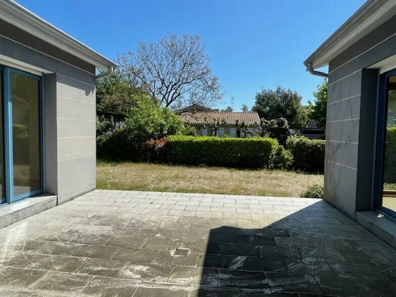 Local commercial dans Mérignac à vendre - Photo de l’immeuble – Image 1 sur 12