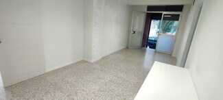 Plus de détails pour Local commercial à louer