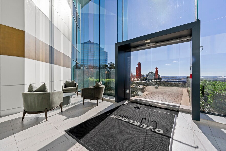 2849 Paces Ferry Rd SE, Atlanta, GA à louer - Hall d’entrée – Image 2 sur 26