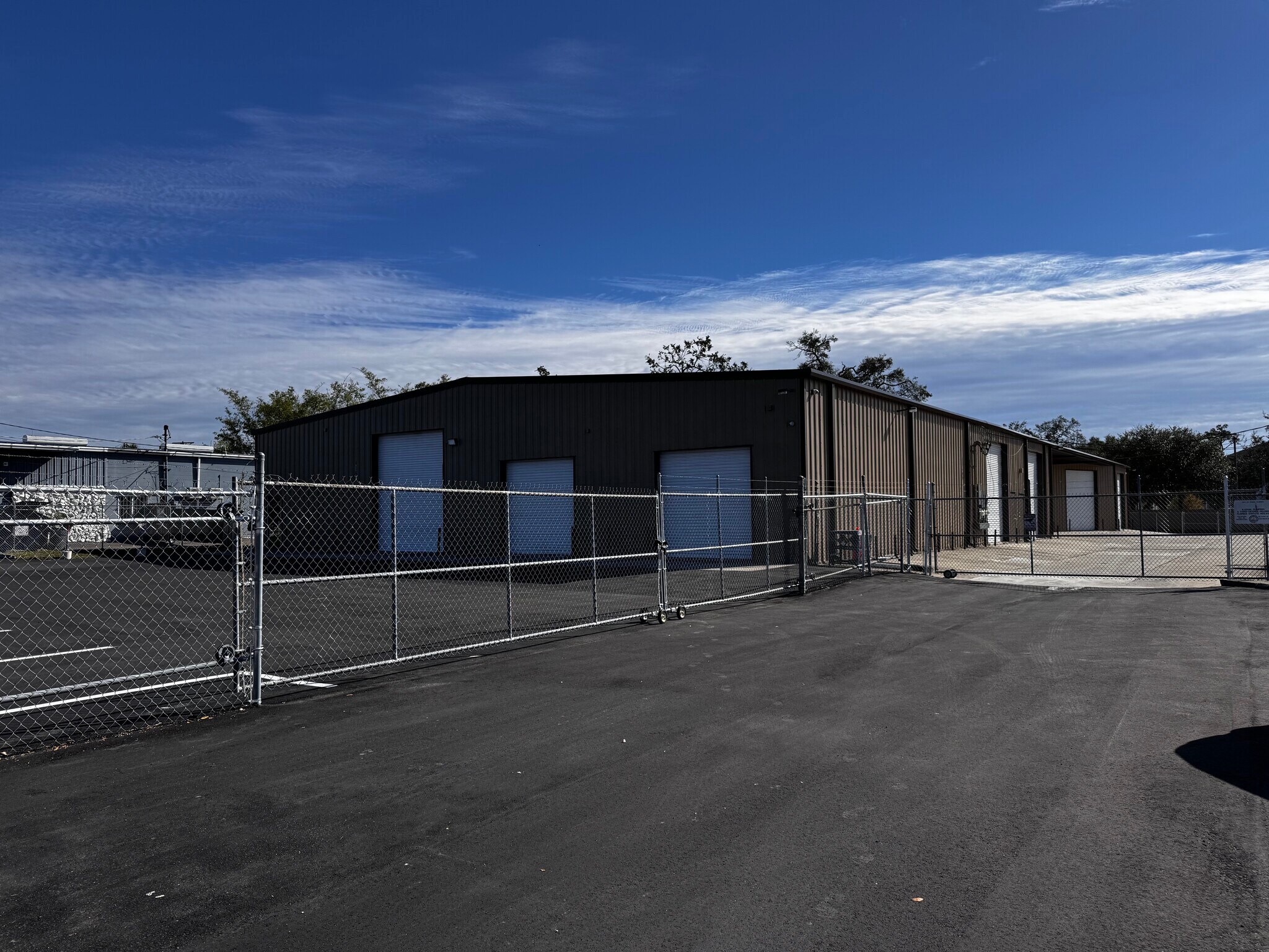 4169 Hillsborough Ave, Tampa, FL à louer Photo principale– Image 1 sur 13