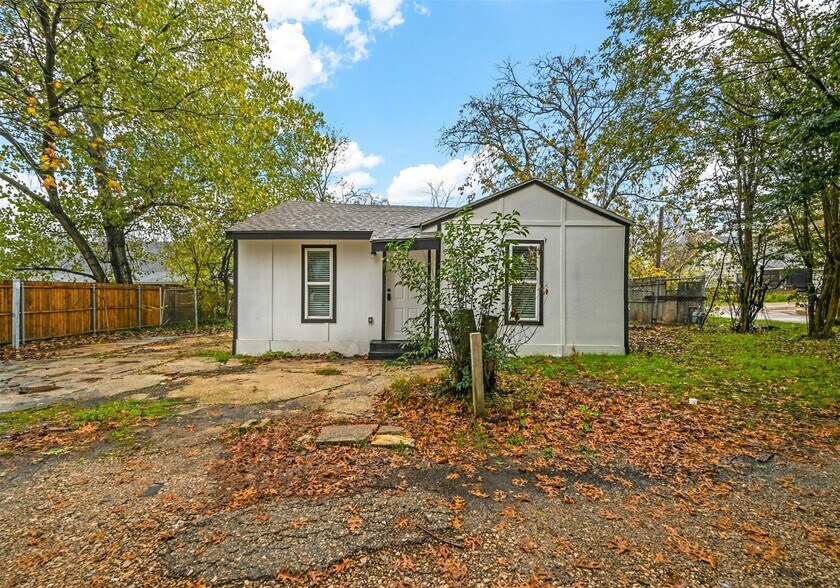 105 Short St, Farmersville, TX à vendre - Photo principale – Image 1 sur 1