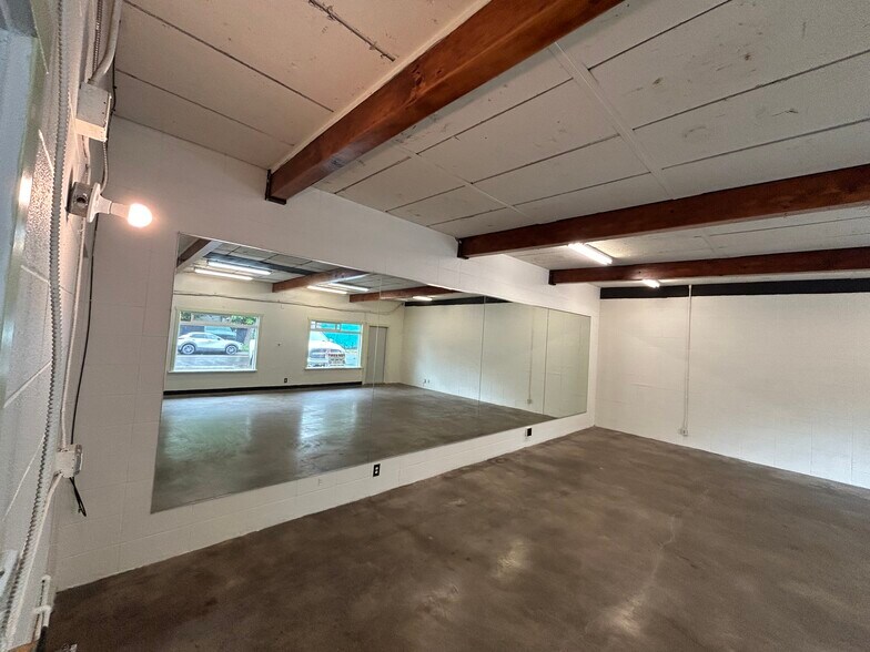 245 Van Buren St, Eugene, OR à louer - Photo de l’immeuble – Image 3 sur 22